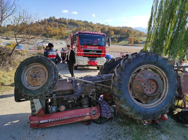 Traktör kazasına 5 kurban