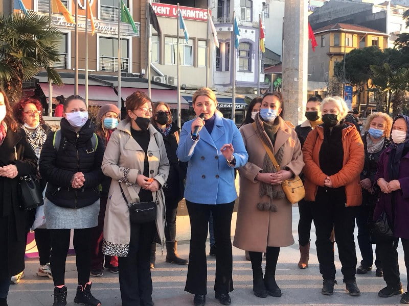 Kadınlar Hazal Alpyörük cinayetini protesto etti