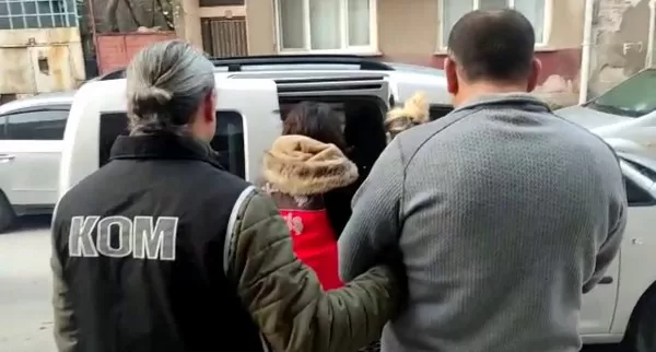 Balıkesir merkezli olarak 21 ilde uluslararası dolandırıcılık olaylarına ilişkin olarak gerçekleştirilen operasyonda 118 kişi hakkında yakalama kararı verilirken gözaltına alınanların sayısı 107'ye yükseldi.