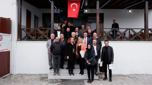 Belediye Başkanı Nurettin Güney, Susurluk’un depremsel durumunu görüşmek amacıyla müteahhitlerle bir araya geldi.