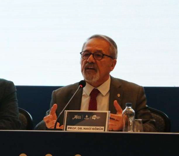 Prof. Dr. Naci Görür, 6 Şubat Kahramanmaraş merkezli depremin yarattığı felaketin ardından olası büyük depremler için uyarılarını yapmaya devam ediyor. Görür, yaptığı açıklamalarla bugün Cumhurbaşkanı Recep Tayyip Erdoğan'ın gündemindeydi.