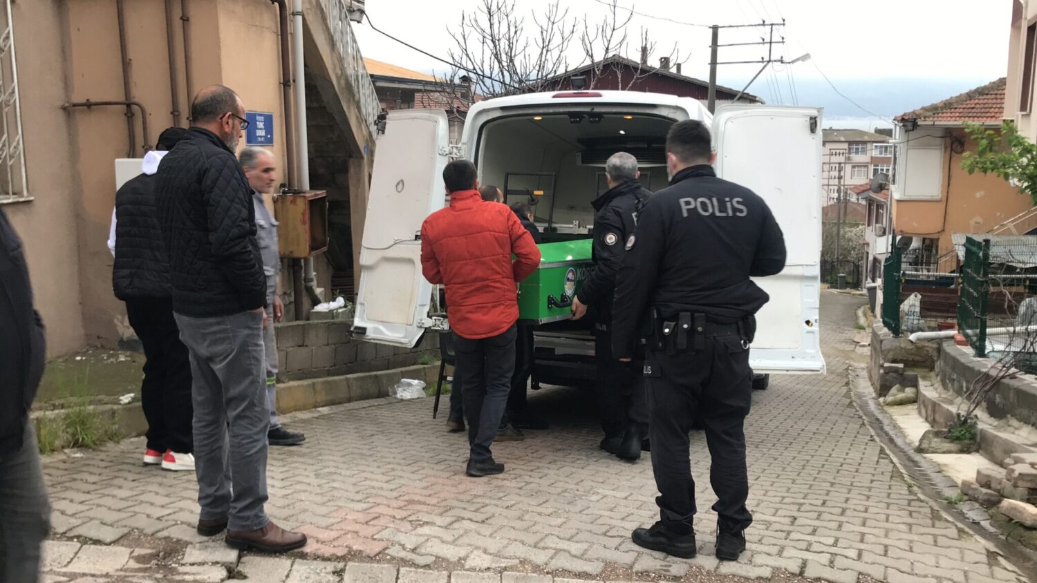 Kocaeli'nin Körfez ilçesinde meydana gelen olayda, yaklaşık 2 gündür haber alınamayan Harun Okşar isimli kişinin hayatını kaybettiği ortaya çıktı.