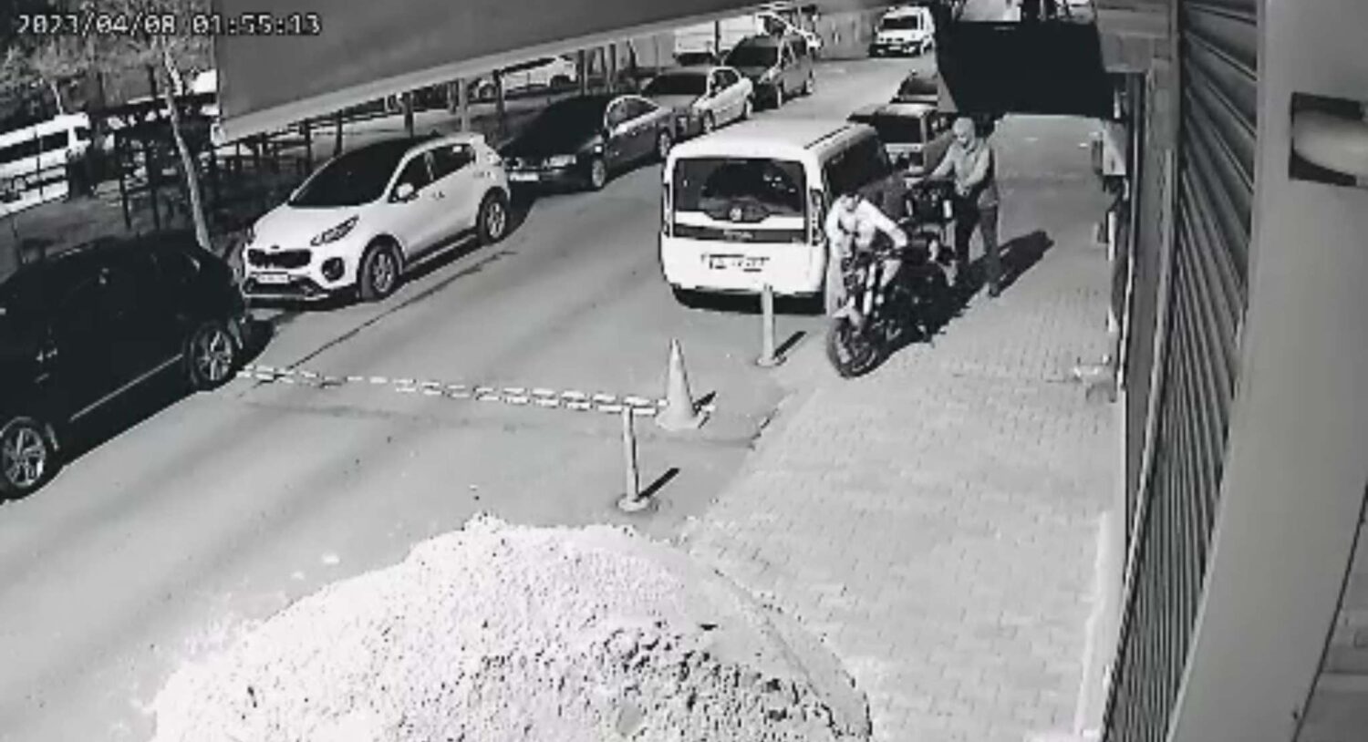 100 bin lira değerindeki motosiklet