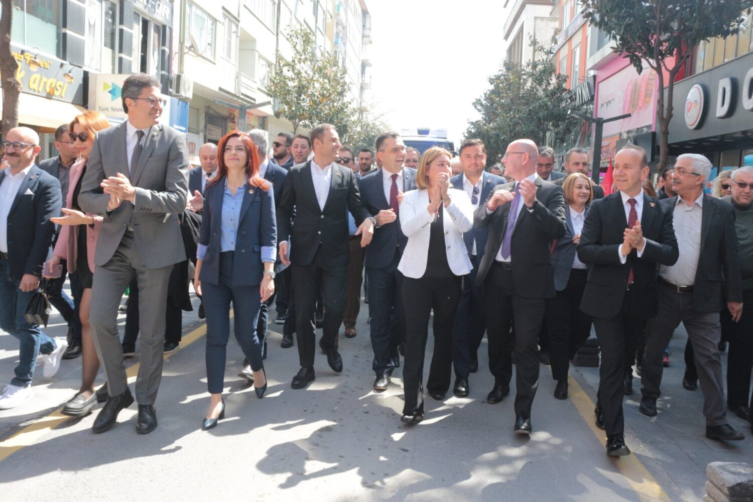 Millet İttifakı çatısı altında yer alan Cumhuriyet Halk Partisi Balıkesir İl Başkanlığı, 14 Mayıs genel seçimlerine ilişkin milletvekili aday listesini kamuoyuna duyurdu.