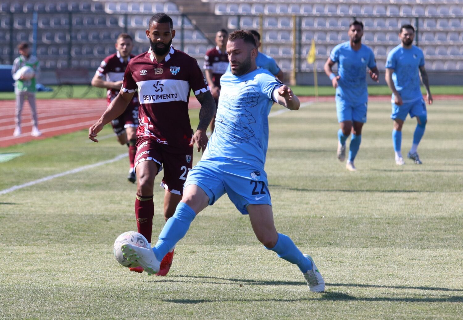 Spor Toto 1. Lig’in 34. haftasında Bandırmaspor, konuk ettiği Erzurumspor'a 4-2’lik skorla mağlup oldu.