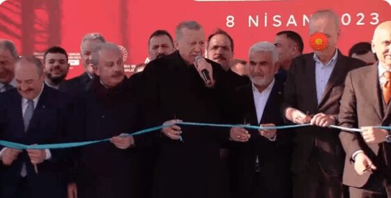 "İSTANBULU'U BİRİLERİNİN İHTİRASLARINA KURBAN EDEMEYİZ"