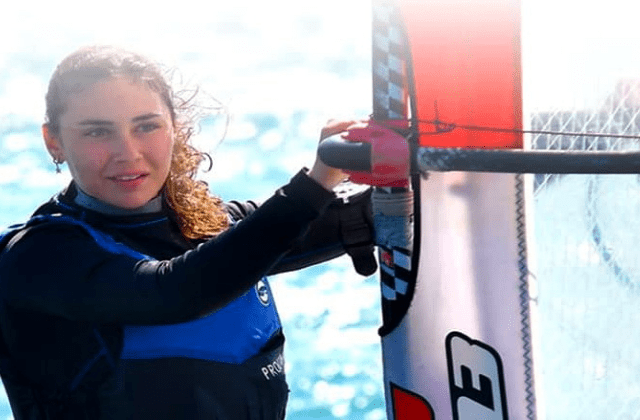 Balıkesir'de Cunda Rüzgar Sörfü ve Yelken Spor Kulübü sporcusu olan Nurhayat Güven, İtalya-Garda'da düzenlenmiş olan 2023 Techno 293 Avrupa Şampiyonası'nda U17 Kızlar Kategorisi'nde Avrupa Şampiyonluğuna layık görüldü.