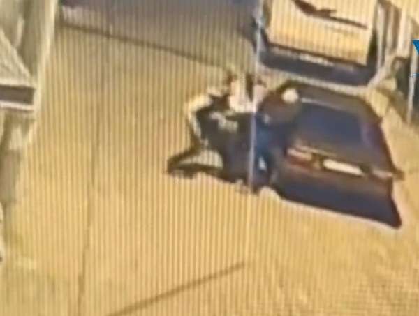 Balıkesir'in Burhaniye ilçesinde 31 Mart tarihinde Mahkeme Mahallesinde işlenen Ergüder Akgün cinayeti güvenlik kamerlarına yansıdı.