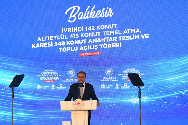 Çevre Şehircilik Bakanı Kurum Balıkesir’de Temel Attı