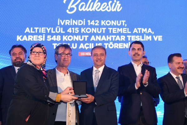 Çevre Şehircilik Bakanı Kurum Balıkesir’de Temel Attı