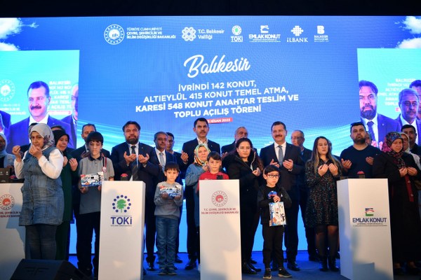 Çevre Şehircilik Bakanı Kurum Balıkesir’de Temel Attı