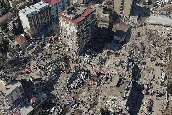 Ülkede meydana gelen depremin ardından farklı illere göç eden depremzedelerin bu durumlarından faydalanmak isteyen dolandırıcılar yeni yöntem geliştirdi.