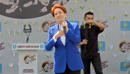 14 Mayıs seçimi öncesinde Balıkesir'de düzenlenen mitingde konuşan Akşener, “Bir oyunuz Kemal’e bir oyunuz da Meral’e. Başbakan olmayı Allah var çok istiyorum, bedavadan olmaz, oylarınızla olur” dedi.