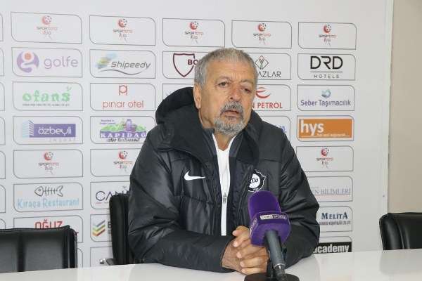 Spor Toto 1. Lig'in 31. haftasında evinde oynadığı karşılaşmayı Altay karşısında 2-1 galip gelerek haftayı 3 puan ile kapatan Bandırmaspor Teknik Sorumlusu Ümit Şengül, karşılaşmanın ardından gerçekleştirilen basın toplantısında, "Ligde biraz geri kalsak'da playoff'ları yakalamak istiyoruz" dedi.