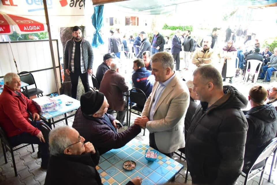 Gönenli esnaf ve vatandaşlar, AK Parti Balıkesir Milletvekili ve 28. Dönem AK Parti Milletvekili Adayı Mustafa Canbey’i bağrına bastı. Güler yüzle karşılanan Vekil Canbey, Gönen’in coşkusu ve heyecanıyla Türkiye Yüzyılı’na hazır olduğunu söyledi.