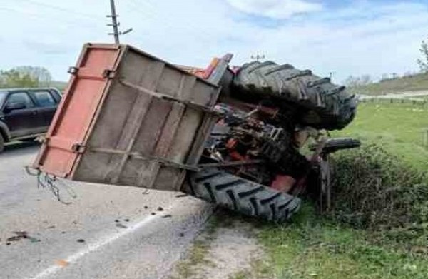Balıkesir'in Manyas ilçesinde meydana gelen trafik kazsında bir kişi ağır yaralandı. Yaralı Sürücü olay yerine sevk edilen acil yardım ambulansı ile Bandırma Eğitim ve Araştırma Hastanesinde tedavi altına alındı.