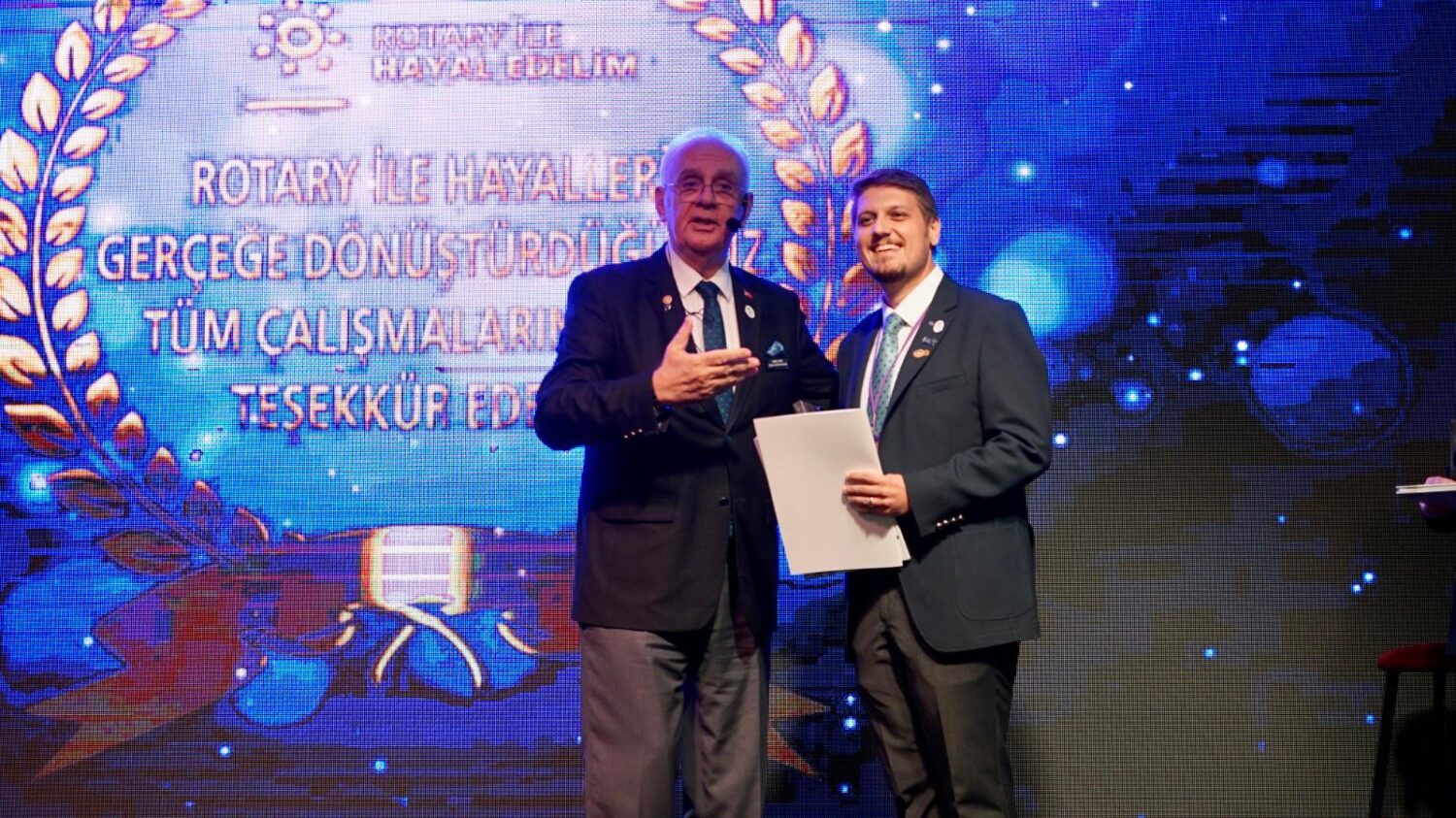 Bursa'da, Rotary 2440. Bölge Federasyon Konferansı büyük bir katılım ile gerçekleştirildi. Rotary Kulüplerinin bir yıllık hizmetlerini paylaştığı bu önemli etkinlikte, Bandırma Rotary Kulübü aldığı ödüllerle dikkatleri üzerine çekti.