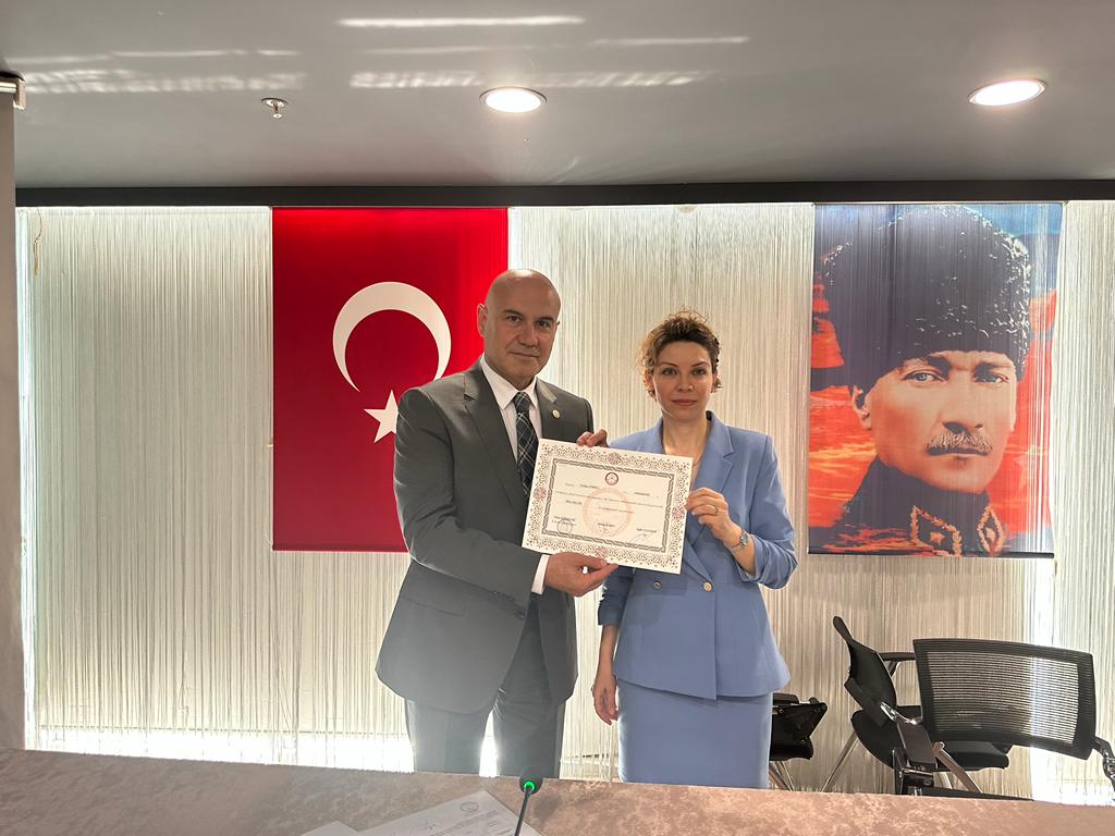 Balıkesir’de, 28. Dönem Milletvekili Genel Seçimi'nde İyi Parti’den seçilen milletvekili Op. Dr. Turhan Çömez dün gerçekleştirilen törenle mazbatasını aldı.