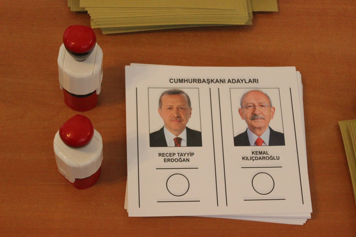 Cumhurbaşkanlığı seçimlerinin sandık verileri yayın yasağının kalkmasıyla paylaşılmaya başlandı. Anadolu Ajansı (AA) ve Anka'ya göre ülke genelinde son durum...