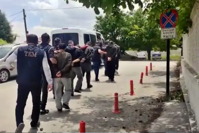 Konya'da, seçim gününde eylem hazırlığı içerisinde oldukları tespit edilen 6 DEAŞ terör örgütü üyesi, MİT ve Konya Emniyet Müdürlüğü ekiplerinin ortak operasyonuyla gözaltına alındı.