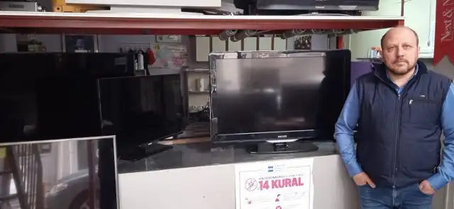 Eskişehir'de 1993 yılından bu yana televizyon tamirciliği yapan Nihat Ormancı, yeni nesil televizyonların yaygın kullanımının tüplü televizyon kültürünü tamamen ortadan kaldırdığını ifade etti.