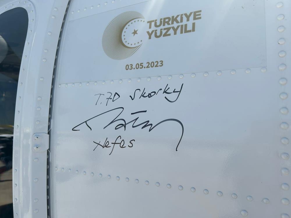 Cumhurbaşkanı Recep Tayyip Erdoğan, Orman Genel Müdürlüğü (OGM) envanterine giren 2,5 ton su atma kapasiteli, gece görev yapabilen T70 helikopterine “Nefes", insanlı keşif uçağına ise “Otağ” ismini verdi.