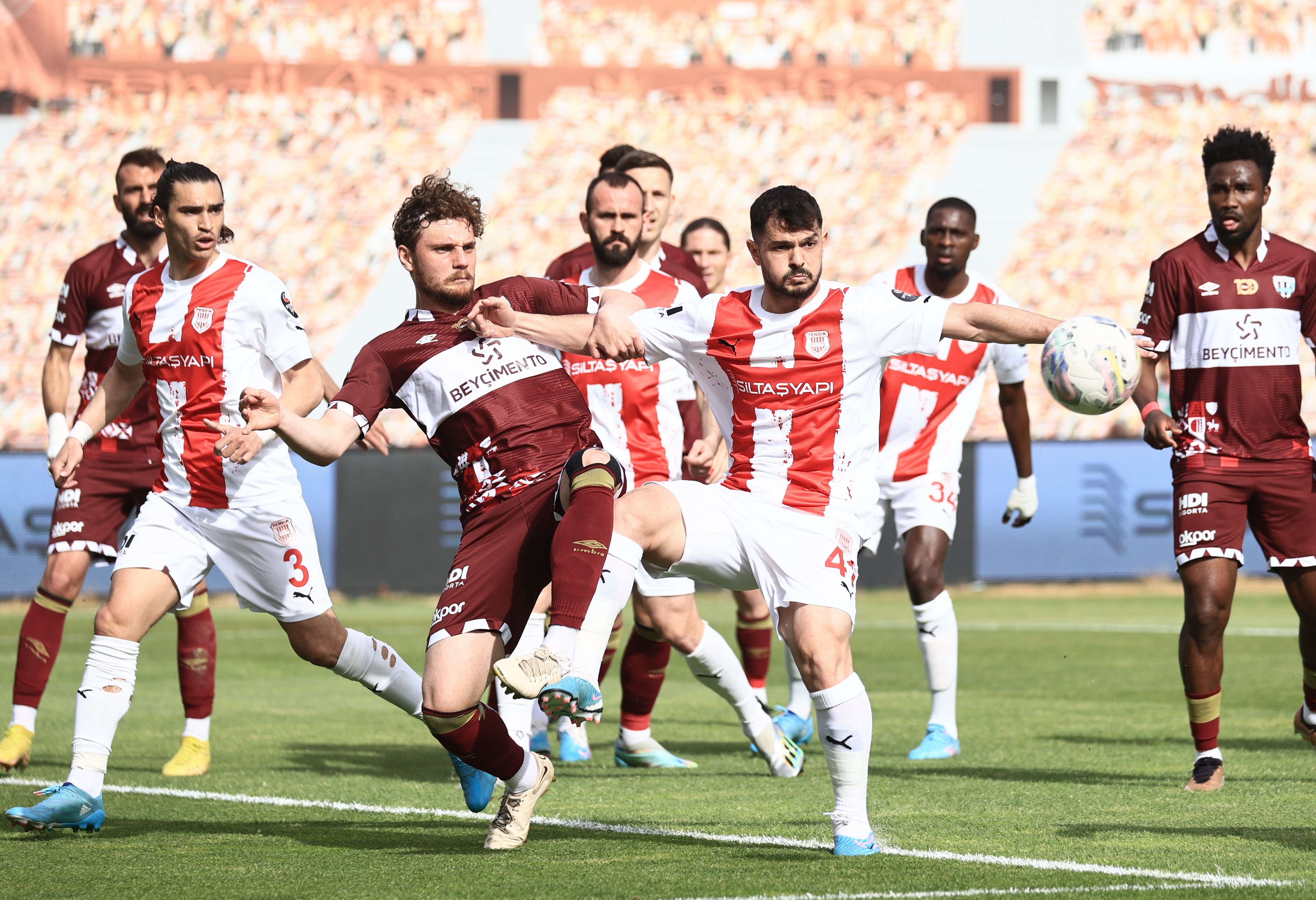 Bandırmaspor Spor Toto 1. Lig’in 37. haftasında Pendikspor'a konuk oldu. Ev sahibi ekip mücadeleden 2-1 galip geldi.