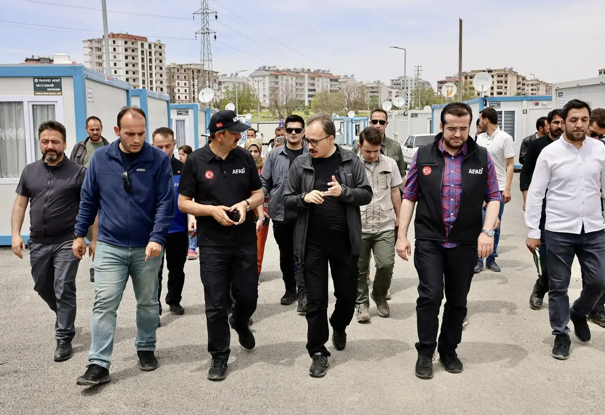 Bilecik Valisi Dr. Kemal Kızılkaya, Elbistan’a geri dönerek çalışmalarına kaldığı yerden devam etti.
