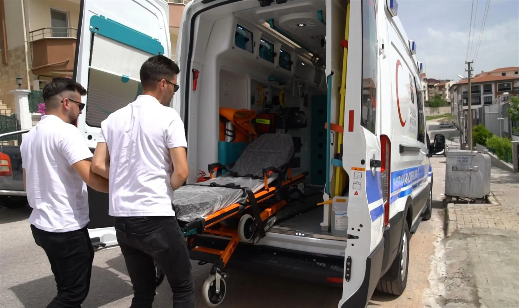 Balıkesir Büyükşehir Belediyesi tarafından sosyal belediyecilik için kurulan Büyükşehir Ambulans Merkezi dört ambulansıyla bir yılda binlerce hastanın naklini gerçekleştirdi.
