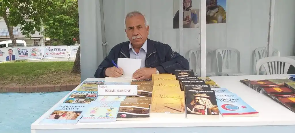 Balıkesirli eğitimci yazar, İsmail Sarıçay'ın 9.kitabı ''Kalemin İzi'' Sidas yayınlarından çıktı.