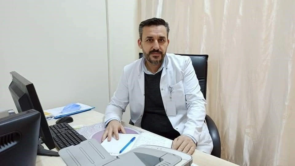 Bandırma Eğitim ve Araştırma Hastanesi yeni Başhekimi olarak Bandırma Tıp Fakültesi Üroloji Ana Bilim Dalı Öğretim Üyesi Dr. Burhan Akman göreve başladı.