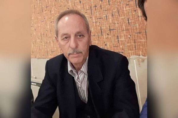Balıkesir'de, Milliyetçi Hareket Partisi eski İl Başkanı Ahmet Yaraş (67), kendi sahibi olduğu inşaat alanında dolaşırken düşerek hayatını kaybetti.