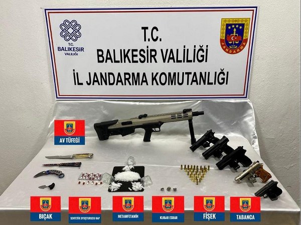 Bandırma'da uyuşturucu ve silah operasyonu