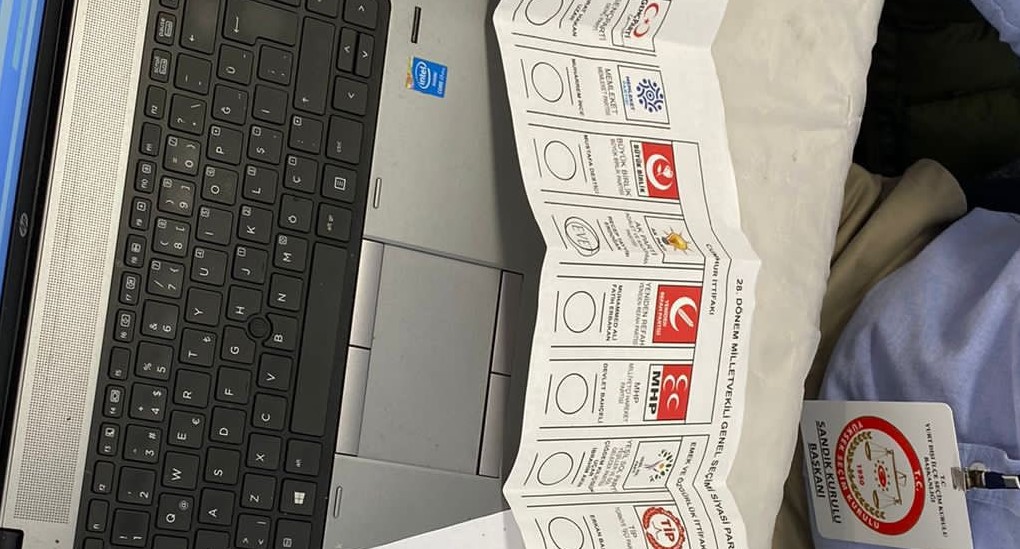 Candaş Tolga Işık