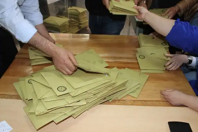 Cumhurbaşkanı Seçimi'nin ikinci tur oylaması için yurt dışı temsilciliklerde oy verme işlemleri dün sona erdi. 5 günde 1 milyon 783 bin 107 vatandaş oy kullandı.