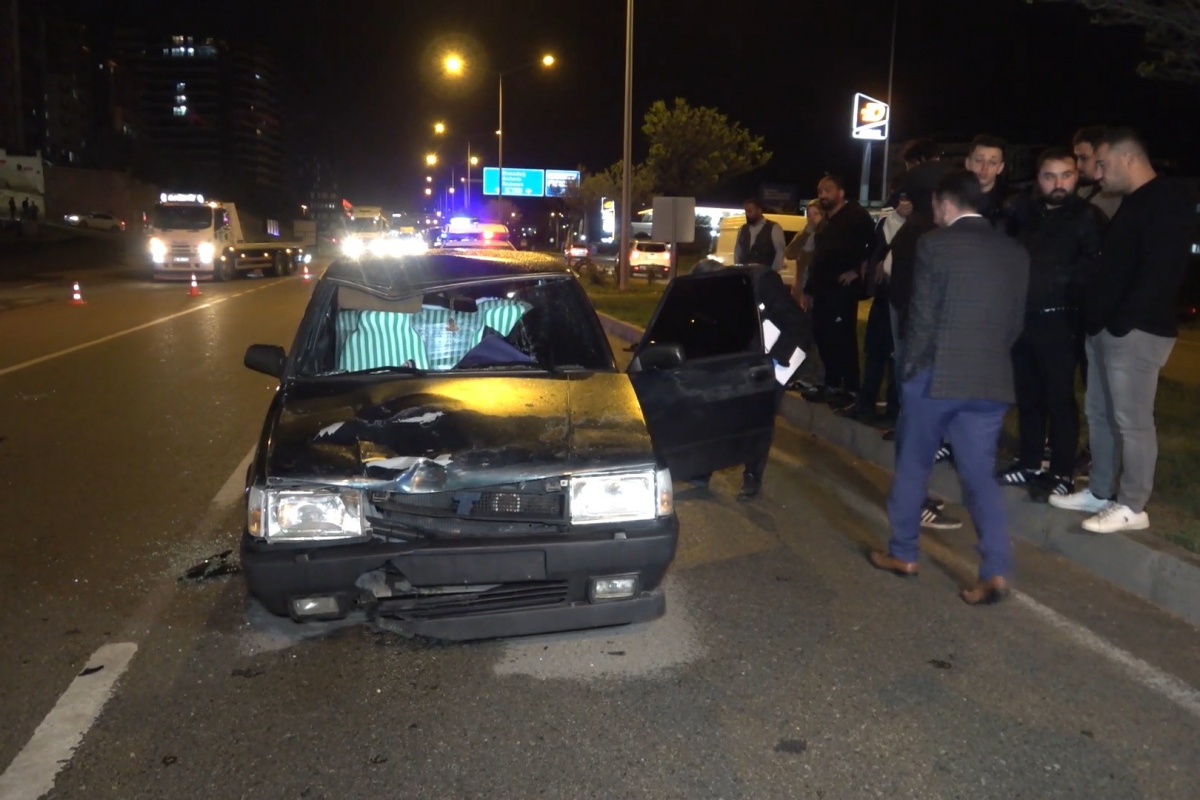 Kırıkkale'de gece saatlerinde yolun karşısına geçmeye çalışırken otomobilin çarptığı kadın, hayatını kaybetti. Olayın ardından 20 yaşındaki sürücü gözaltına alındı.