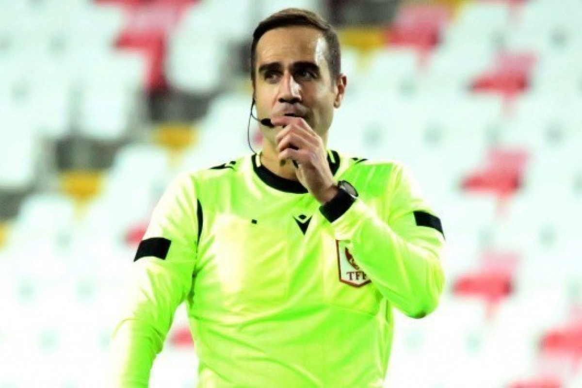 Süper Lig'in 35. haftasında oynanacak Adana Demirspor-Beşiktaş maçının Video Yardımcı Hakemi (VAR) Serkan Tokat oldu.