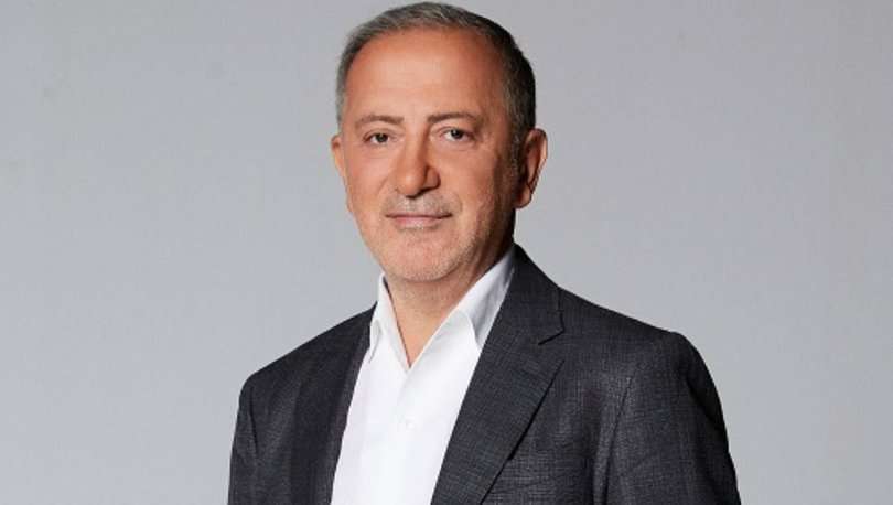 Gazeteci Fatih Altaylı, HaberTürk'ten ayrıldığını bu akşam yayımladığı veda yazısıyla duyurdu. Altaylı, "Dün 15 yıldır çok yakın çalıştığım ve güvendiğim Sevgili Kenan Tekdağ'la konuştuk. Yolları ayırmaya karar verdik. Doğrusunu isterseniz bu kararı Turgay Ciner ile konuşmadan hayata geçirmek istedim. Konuştuğumda "Gitme" dese kalmak zorunda kalırdım" dedi. 