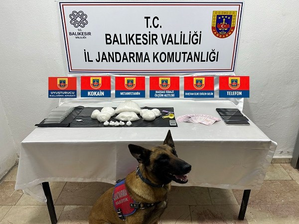 Jandarma'ya Çarpıldılar