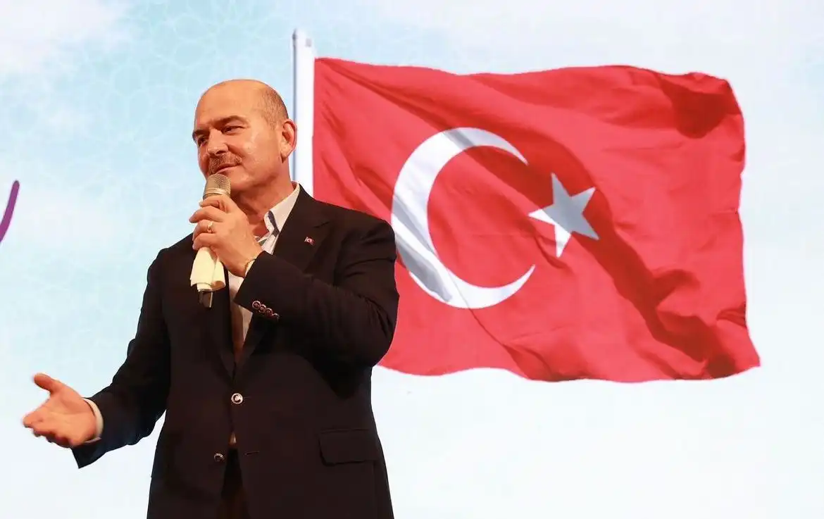 İçişleri Bakanı Süleyman Soylu, Sahil Güvenlik Komutanlığı Personeli  ve Jandarma  ile bir araya geldi. Soylu, “Bugün dağlardaki terörist sayısı 77’ye kadar düşmüştür. Son 6 yıl önce bu sayı 3 binler seviyesindeydi. Çok mesafe aldık. Milletimize karşı yüzümüz eğik değildir .''dedi.