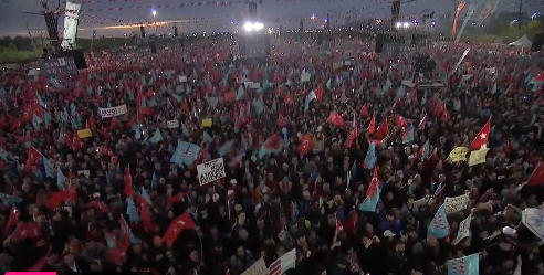 14 Mayıs'ta gerçekleşecek Cumhurbaşkanı ve 28. Dönem Milletvekili Seçimlerine 8 gün kala, Millet İttifakı Maltepe'de ittifağın siyasi parti liderleri ve cumhurbaşkanı yardımcısı adayı olan Ekrem İmamoğlu ve Mansur Yavaş’ın da katıldığı miting düzenledi. Mitinge olan yoğun katılım gündemden düşmedi.