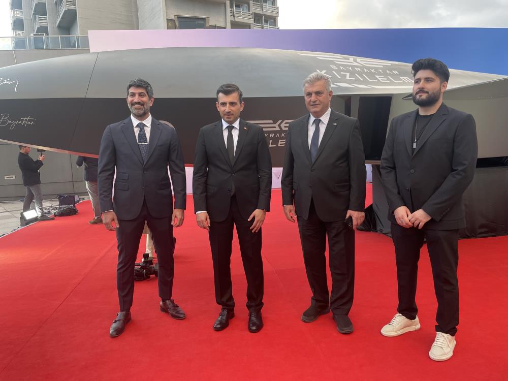 Türkiye'nin ilk insansız savaş uçağı olan Bayraktar KIZILELMA’nın geliştirme aşamaları ve Baykar’ın insansız hava aracı geliştirme yolculuğunu anlatan "Hedef KIZILELMA" belgeselinin ilk bölümü yayınladı.