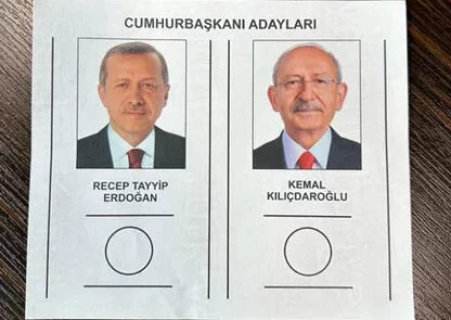 YSK Başkanı Ahmet Yener, Cumhurbaşkanı Seçimi'nde adaylar seçilme yeterliliği kazanamadığı için 28 Mayıs Pazar günü ikinci tur seçiminin yapılacağını açıkladı.