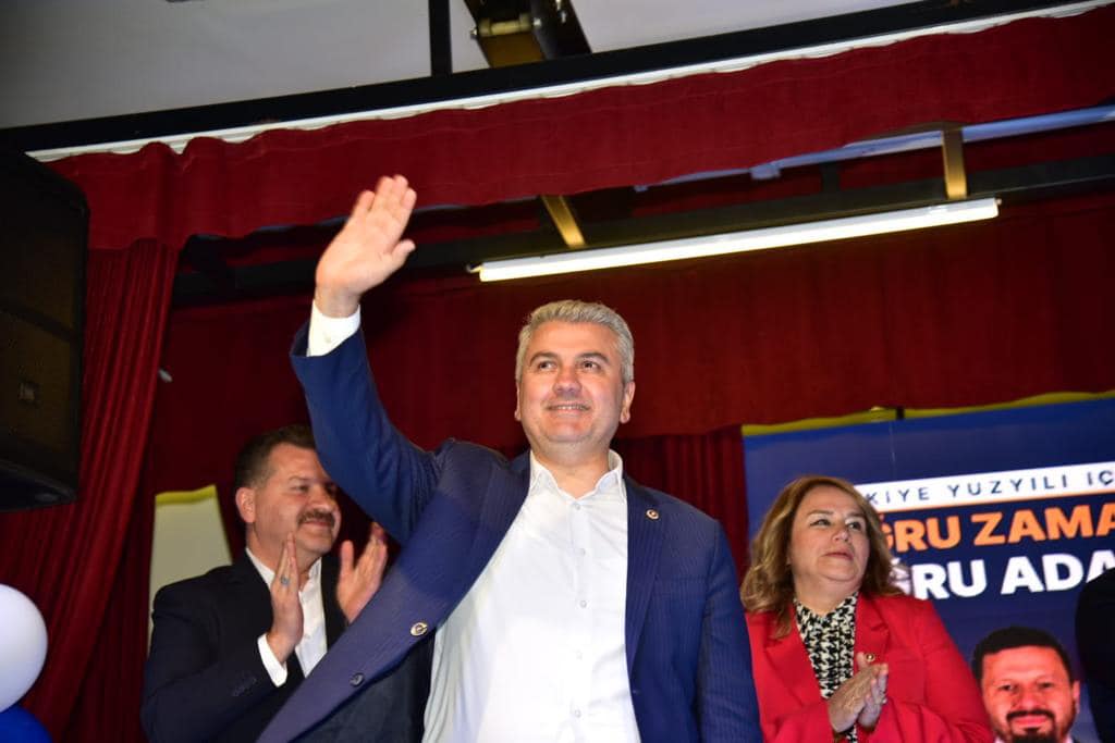 Milletvekili Dr. Mustafa Canbey, afişlerini yırtan muhalefete Balya’dan seslendi: “Cumhur İttifakı’nın Yükselişinden Korkmayın.”
