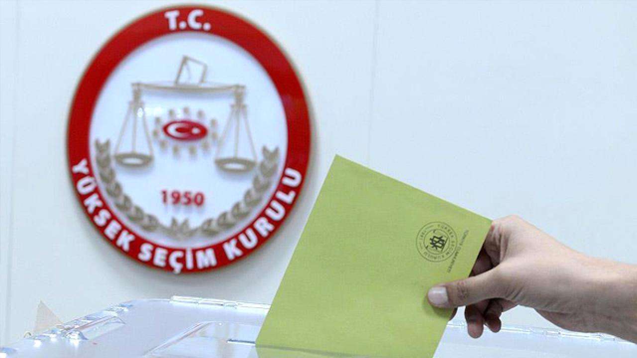 İkinci tur cumhurbaşkanlığı seçiminde yurt dışı oyların süresinin uzatılmasına ilişkin karar belli oldu. YSK, 5 ülkede oy verme işlemi süresinin uzatılmasına karar verdi.