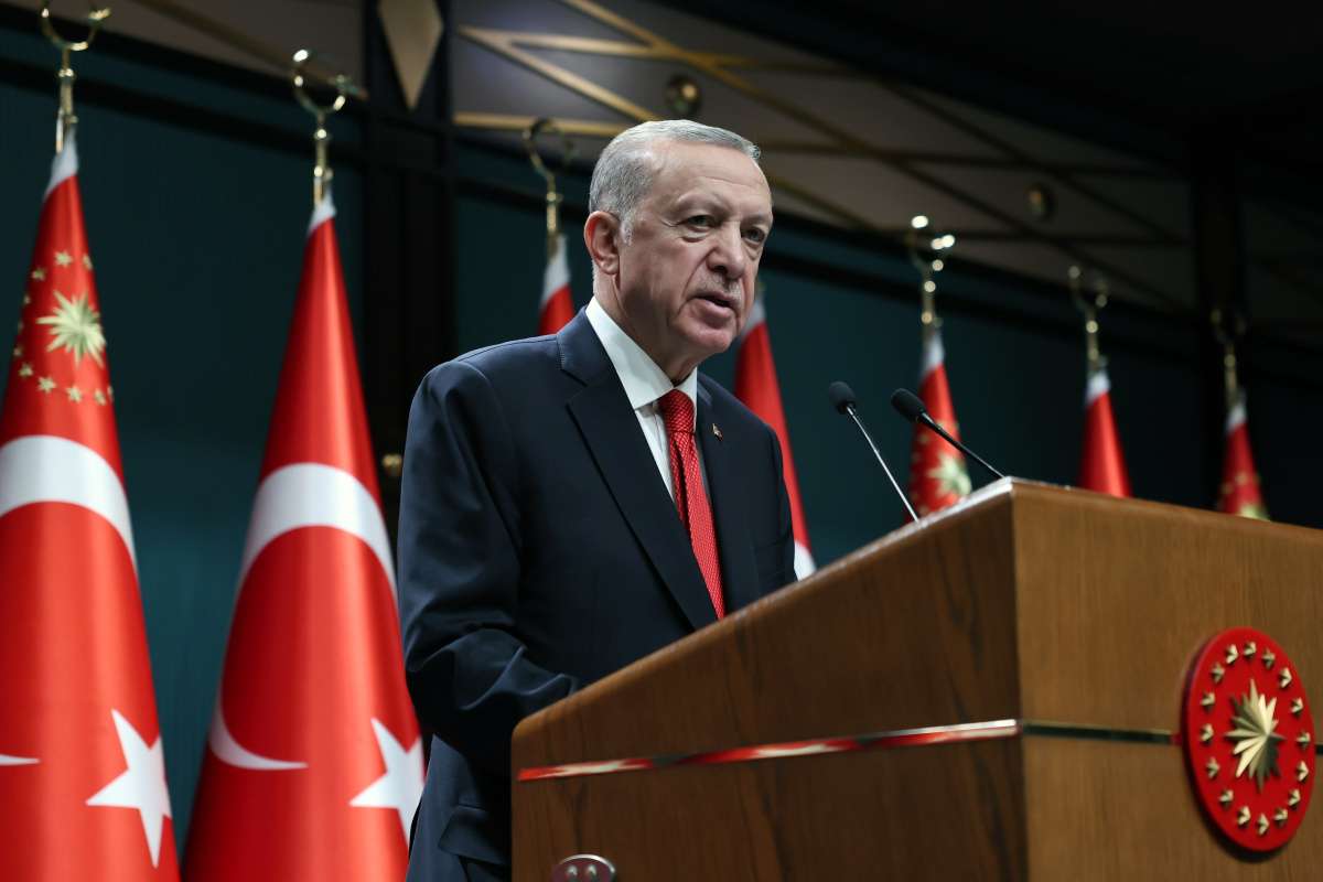 Cumhurbaşkanı Recep Tayyip Erdoğan oy verme işleminin tamamlanmasıyla sosyal medya hesabından seçim mesajı yayımladı. 