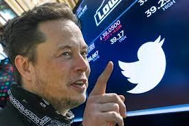 Elon Musk, Twitter'ın adını değiştireceğini duyurdu. Sosyal medya platformunun sahibi olan Musk, "Yakında Twitter markasına ve kademeli olarak tüm kuşlara veda edeceğiz" şeklinde açıklamada bulundu.