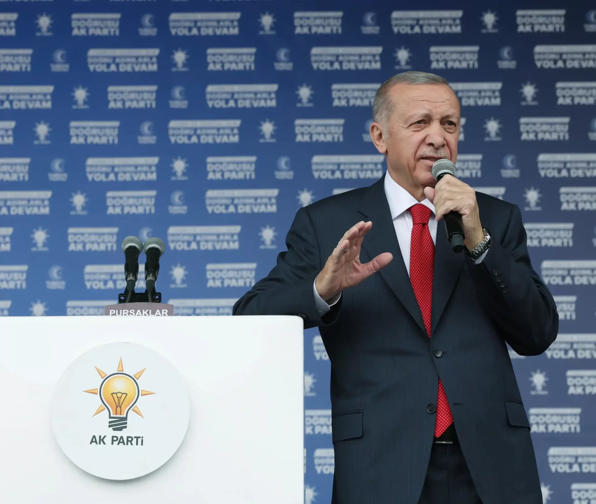 Memleket Partisi lideri Muharrem İnce'nin adaylıktan çekildiğini Ankara mitingi sırasında öğrenen Cumhurbaşkanı Recep Tayyip Erdoğan,  "Keşke bu yarış sonuna kadar böyle devam etseydi." dedi.