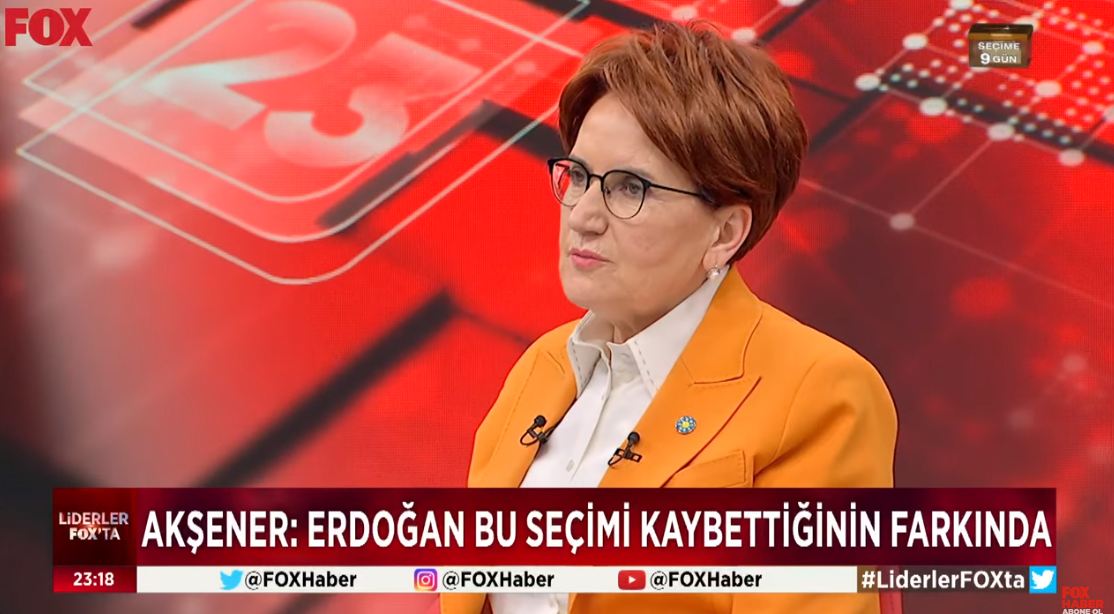 Meral Akşener, İYİ Parti Genel Başkanı olarak bugün Fox TV’de yayınlanan Liderler Fox’ta programına konuk oldu. Akşener, Kılıçdaroğlu ile yaptığı görüşmede ekonomi yönetimi için, Kılıçdaroğlu’nun Selin Sayek Böke ve Faik Öztrak’ı görevlendirdiğini, kendi partisinden ise Bile Yılmaz ve Birol Aydemir’e görev verdiğini söyledi. 