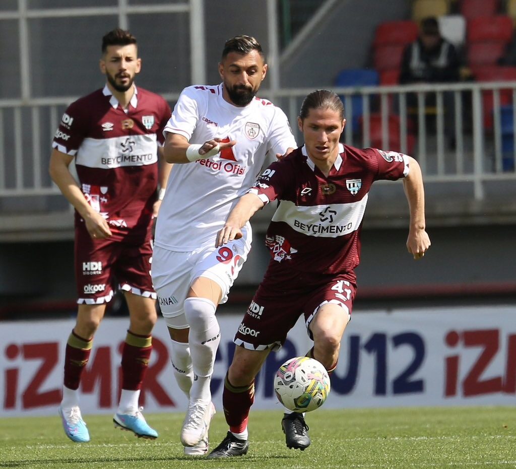 Türkiye Futbol Federasyonu'nun hakem Ali Palabıyık'la ilgili kararı sonrası Bandırmaspor yazılı açıklama yayımladı: "Ali Palabıyık'ın derhal emekli edilmesini istiyoruz"